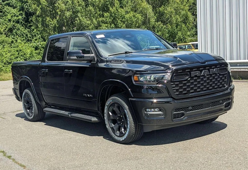New 2026 RAM 1500 Big Horn Crew Cab: 2026 New RAM 1500 performance and technology at Brattleboro CDJR.