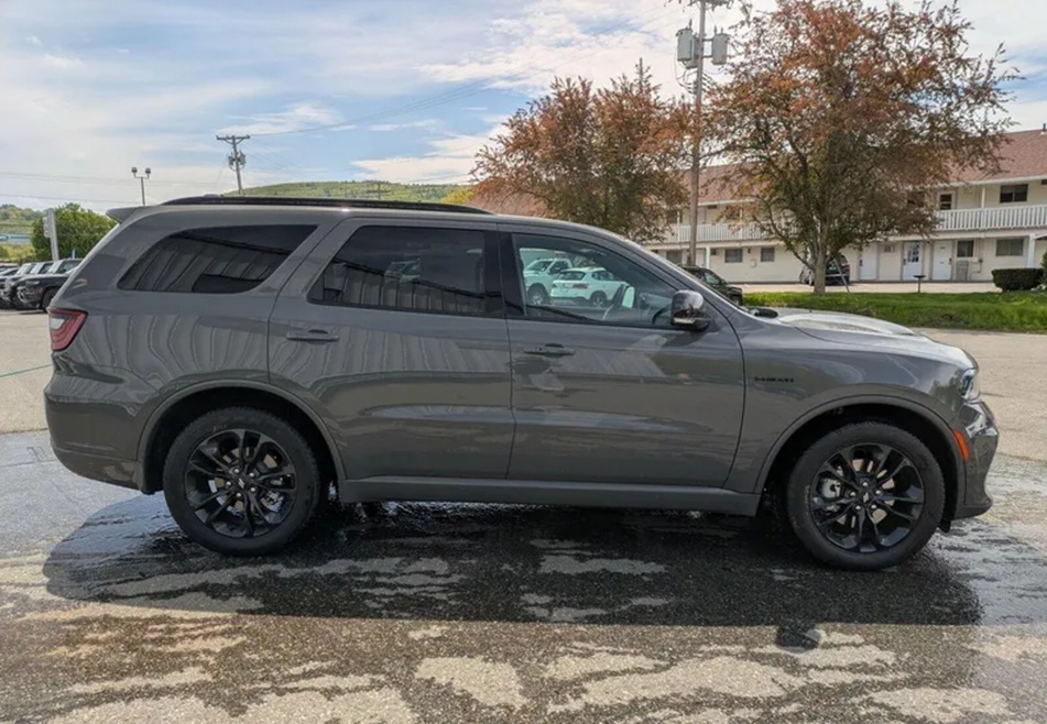 New 2025 Dodge Durango RT Plus Awd: One of the top options featured in the New Car Buyer’s Guide at Brattleboro CDJR.