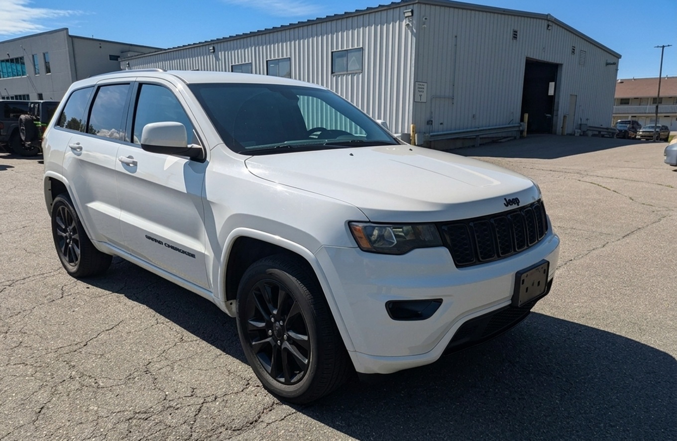 Used 2018 Jeep Grand Cherokee Altitude 4X4: One of the best vehicles for fall foliage road trips in Vermont. Available now at Brattleboro CDJR.